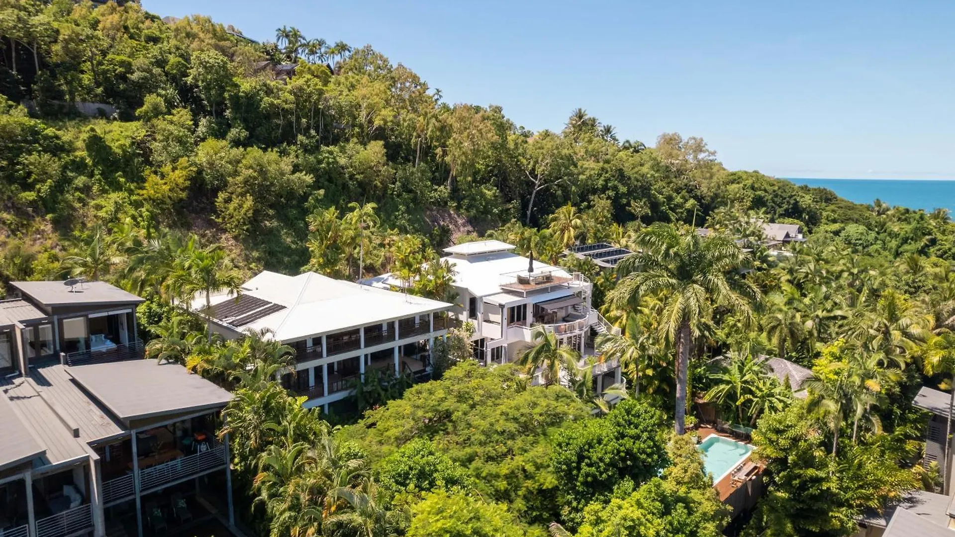 Villa 53B Murphy Street - Modern Luxury In Port Douglas