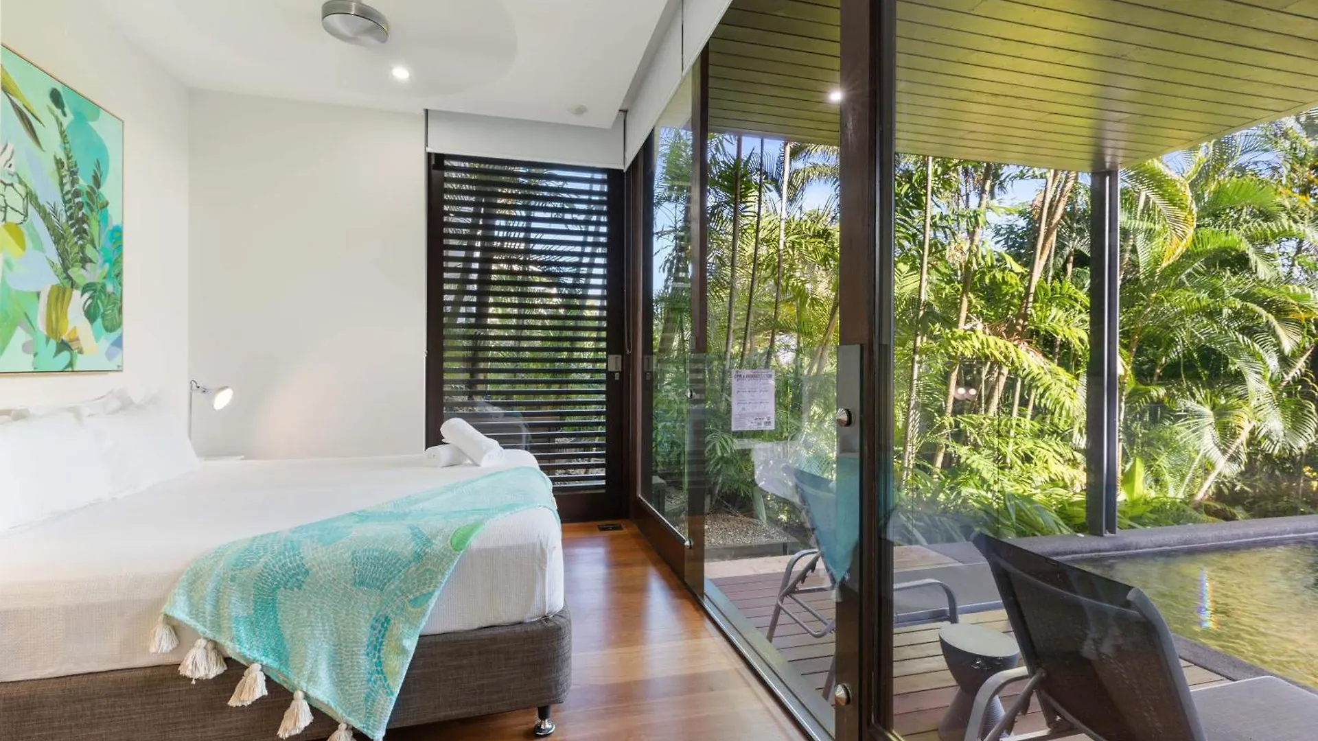 Villa 53B Murphy Street - Modern Luxury In Port Douglas
